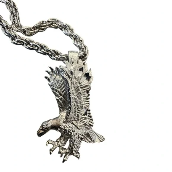 Vintage Silver Tone‎ Metal Eagle Pendant on 17