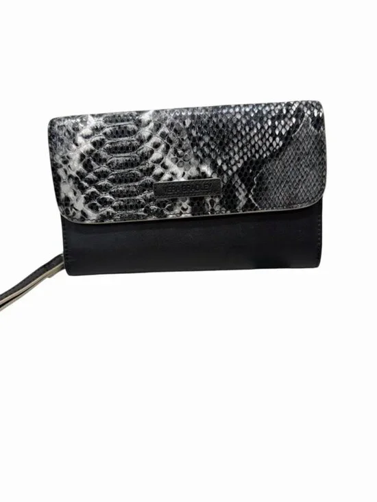Vera Bradley Black Snakeskin Women's Wristlet Wallet Zip & Snap Closure