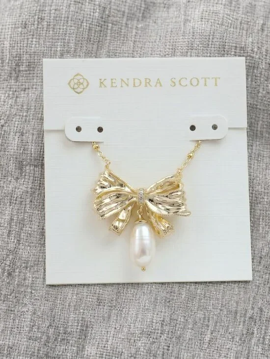 Kendra Scott x LoveShackFancy Bow Gold Necklace & White Pearl