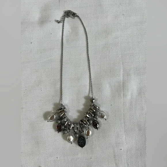 New York and‎ Co necklace