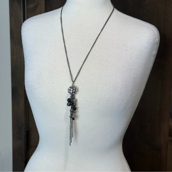 Chic Black and Silver Pendant Necklace sweater necklace dangly