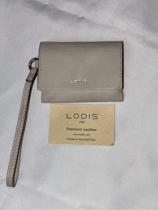 Lodis Paige Mini Leather Wristlet Wallet Beige RFID NWOT