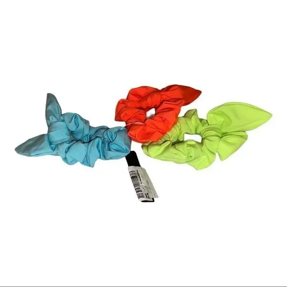 Aqua Girl’s Set of Three Colorful Hair Scrunchies