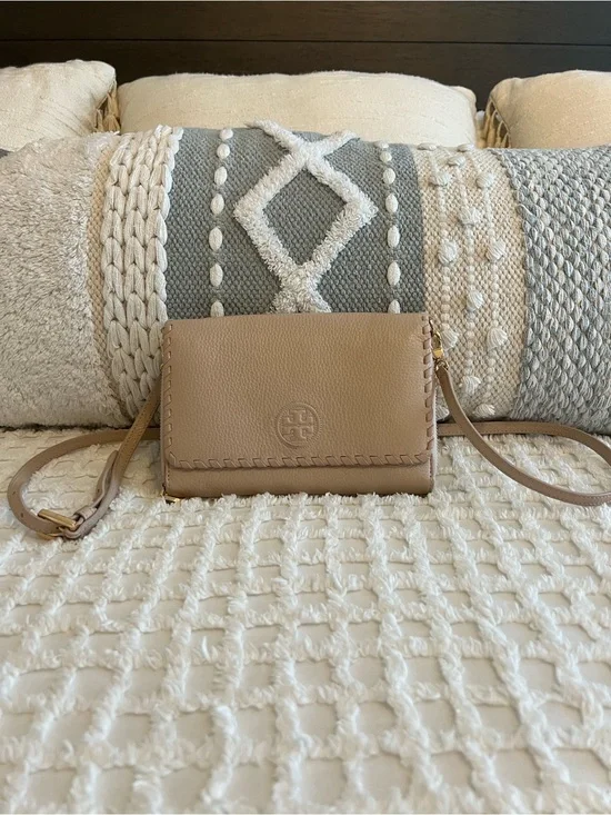 Tory Burch Light Oak Leather Crossbody Wallet
