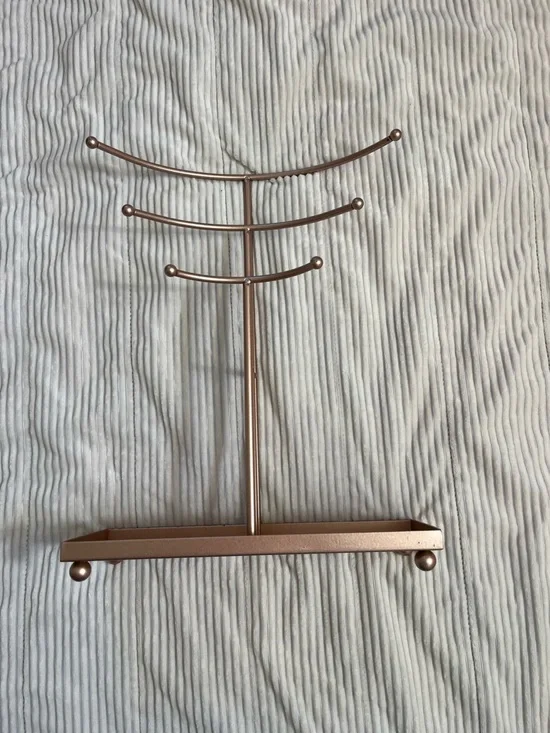 Metal Jewelry Tree Stand in Rose Gold
