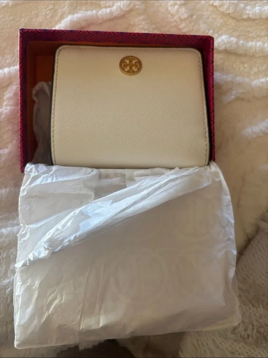Tory Burch Cream Saffiano Compact Wallet with Gold Logo