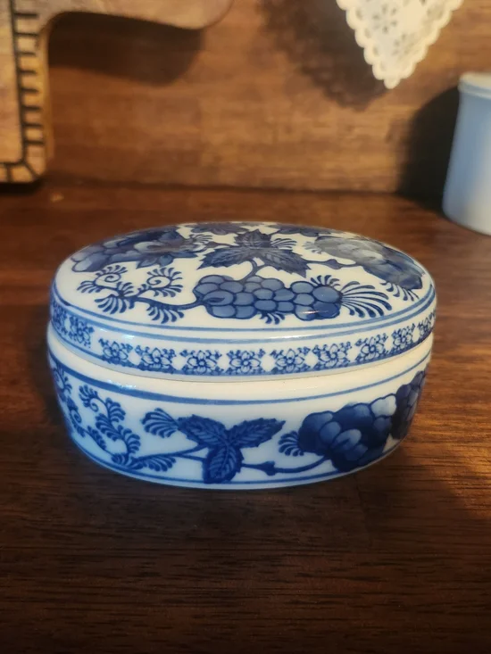Vintage Blue Chinoiserie Trinket Box