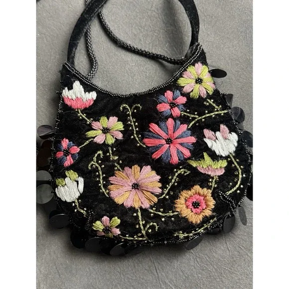 La‎ Regale Black Velvet Floral Embroidered Evening Bag Sequins Boho Fairycore