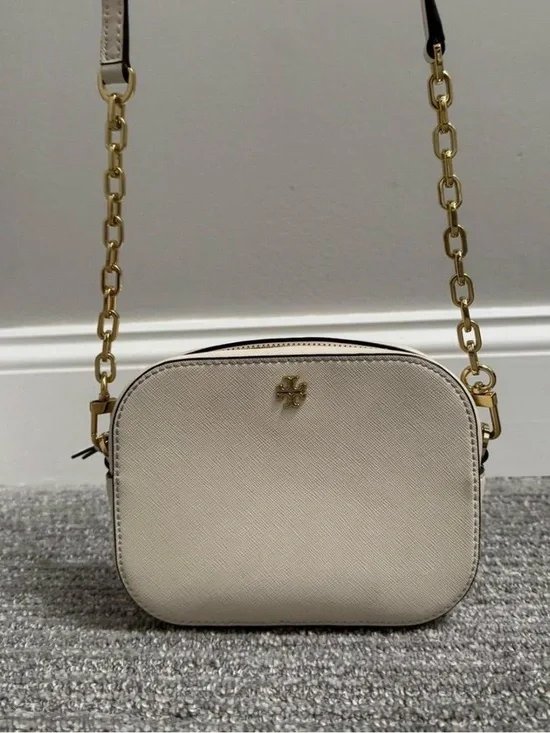 Tory Burch Robinson Cream Crossbody Bag with Gold Chain Strap
