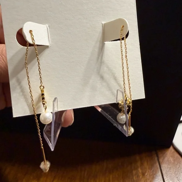 NEW Tory Burch gold tone white pearl chain drop earrings Small dainty logo
