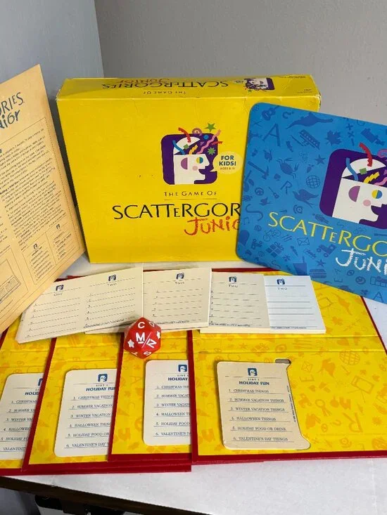 Scattergories Junior Milton Bradley 1989 Words Party Kids Family 8-11 Almost 100