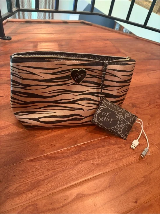 BETSEY JOHNSON Large Charging Wristlet Zebra Print Pouch Bag