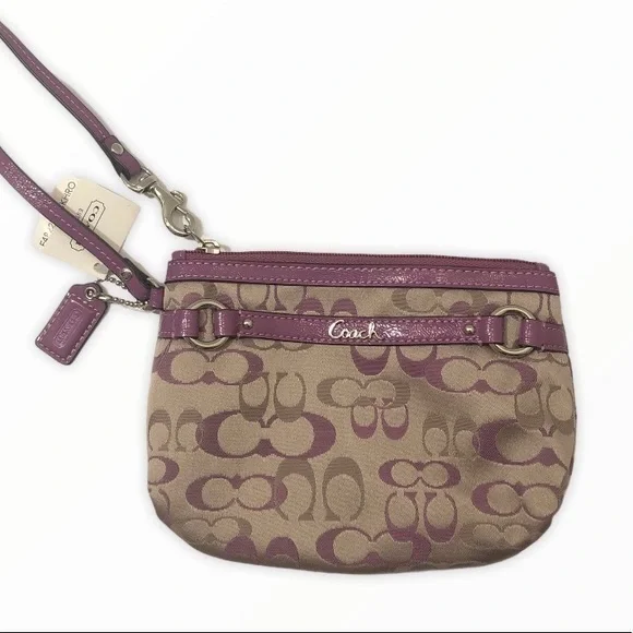 Coach optic c signature wristlet NWT
