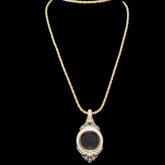 Swarovski Crystal Gold Plate Magnifying Glass Loop Pendant 36