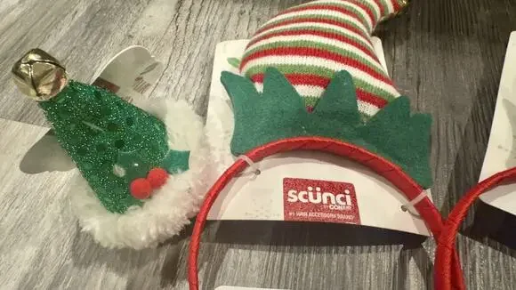 Scunci Christmas Hair Accessories Lot – Elf Hats, Bows, Clips