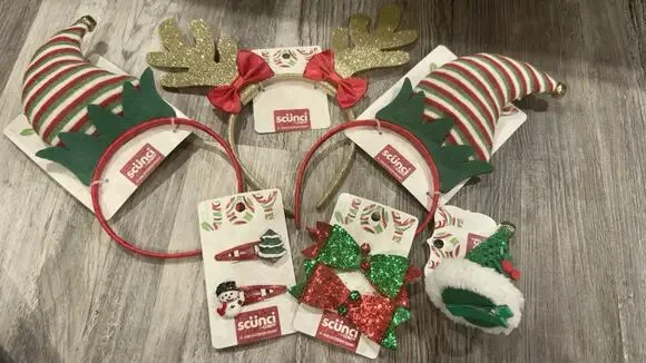 Scunci Christmas Hair Accessories Lot – Elf Hats, Reindeer Antlers, Bows, Clips