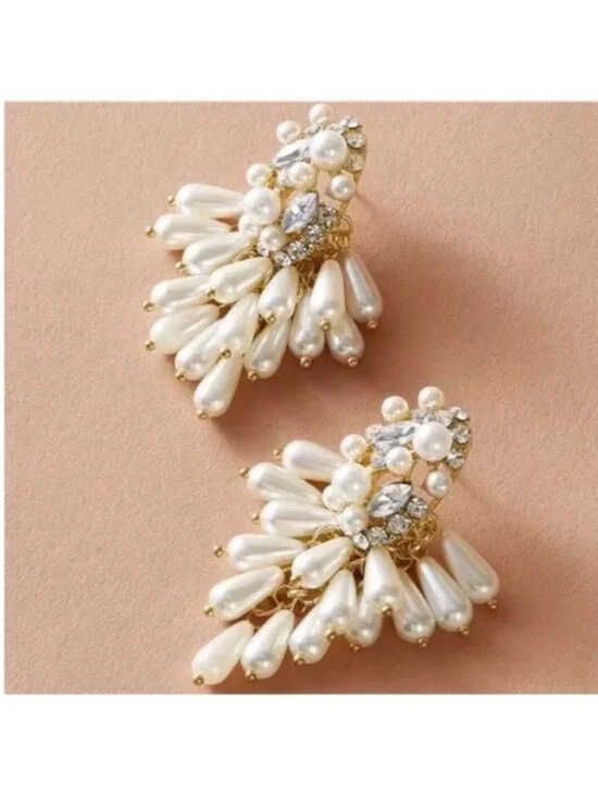 New! Gold Pearl Chandelier Earrings (1042) NWOT