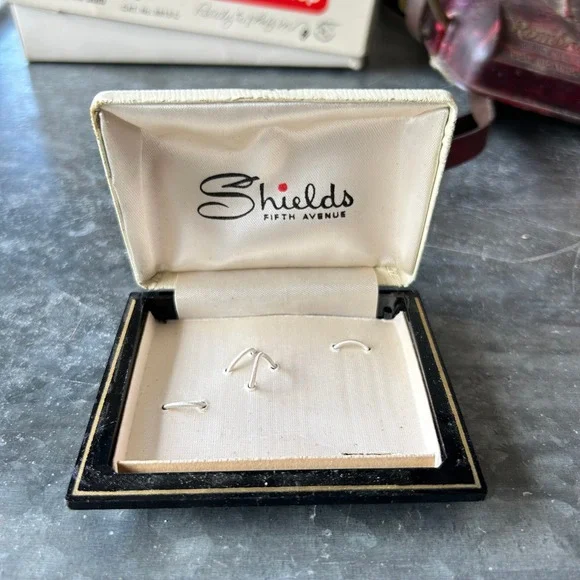 Vintage Shields Fifth Avenue Jewelry Presentation Box Mid Century Display Case