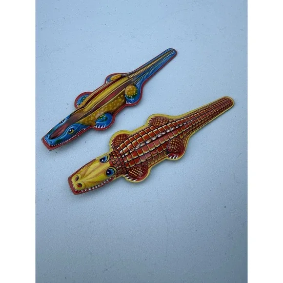 Vintage Tin Alligator Clicker Noise Maker Toys Metal Set Of‎ 2