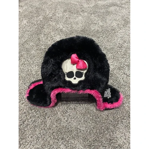 Monster High Trapper Hat Girls OS Black Excellent Faux Fur Skullette Pink Bow
