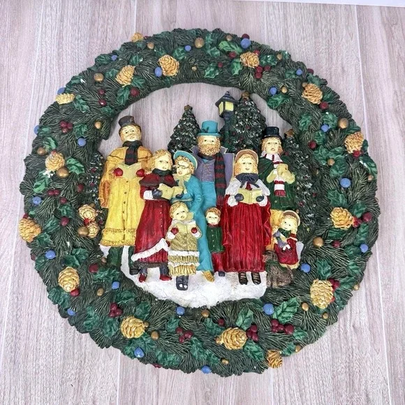 Christmas‎ Carolers Wreath Wall Decor Holiday Choir Pinecones Resin 12 Inch