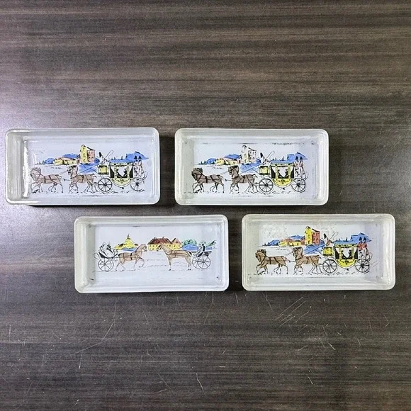 Vintage‎ Glass Dresser Trays Set of 4 Horse Drawn Carriage Trinket Dishes