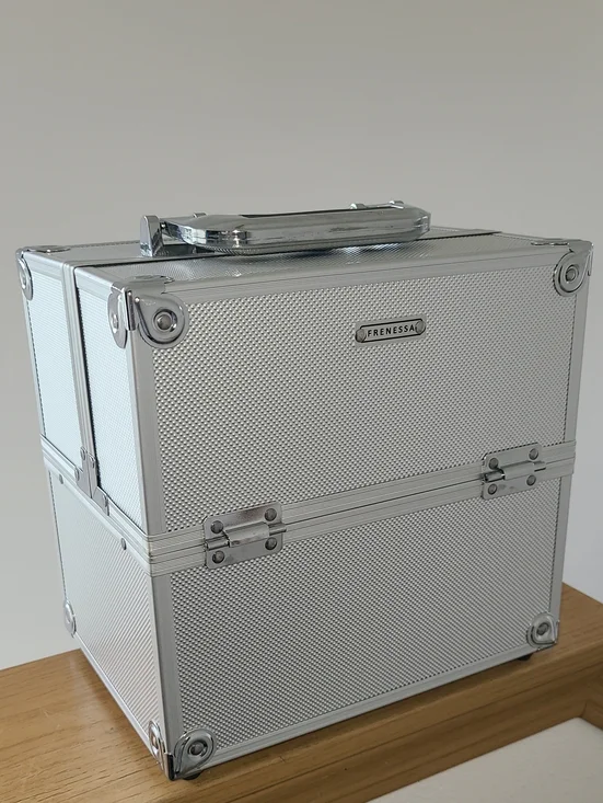 Frenessa Aluminum Cosmetic Storage Case - Silver