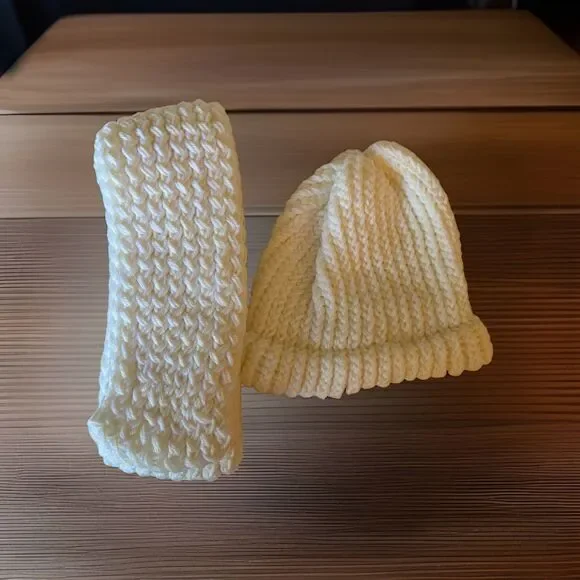 White And Cream Knit Beanie And Scarf Set For Kids