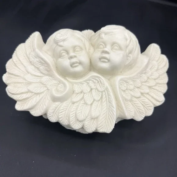 Vintage Angel Cherubs Porcelain Trinket And Jewelry Box Gothic Victorian Style‎