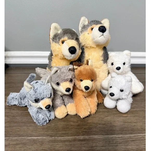 Aurora‎ World Wolves Pack Lot of 7