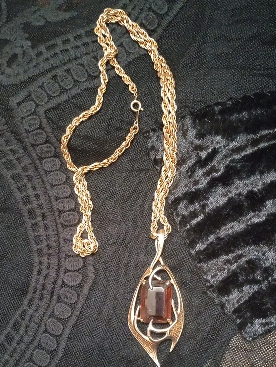 Sarah Coventry Mid Century Brutalist  Pendant Necklace with Brown Gemstone