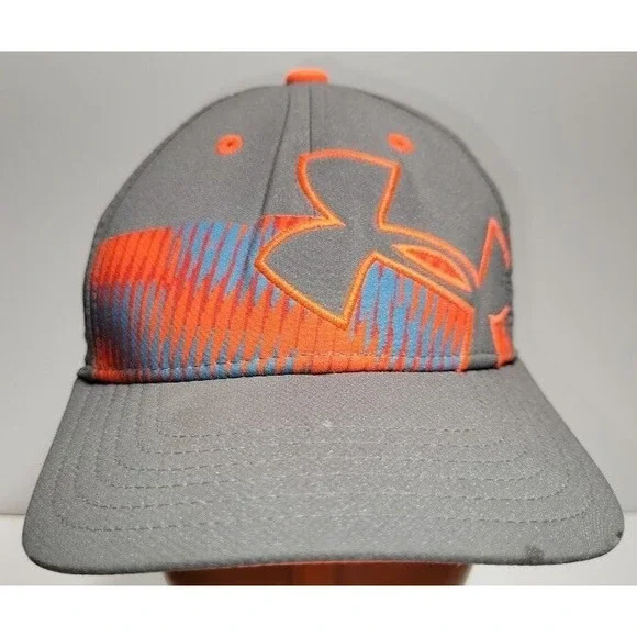 Under Armour Hat Youth Size Sm/Md Small/Medium fitted cap/hat