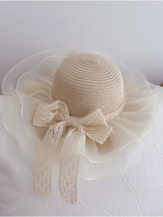 Wide Brim Crochet Sun Hat with Lace Bow - Cream