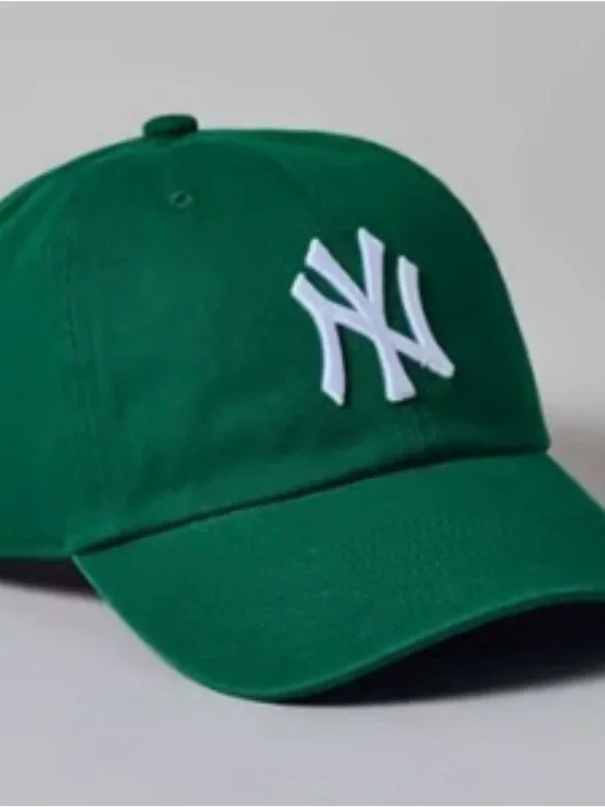 New Era Yankees Green Baseball Cap with White Logo