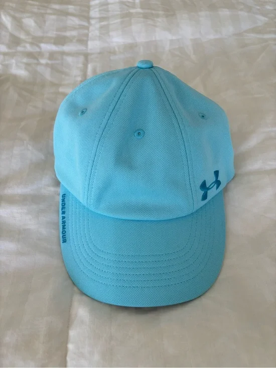 Under Armour Light Blue Girls Baseball Cap Hat with elastic back