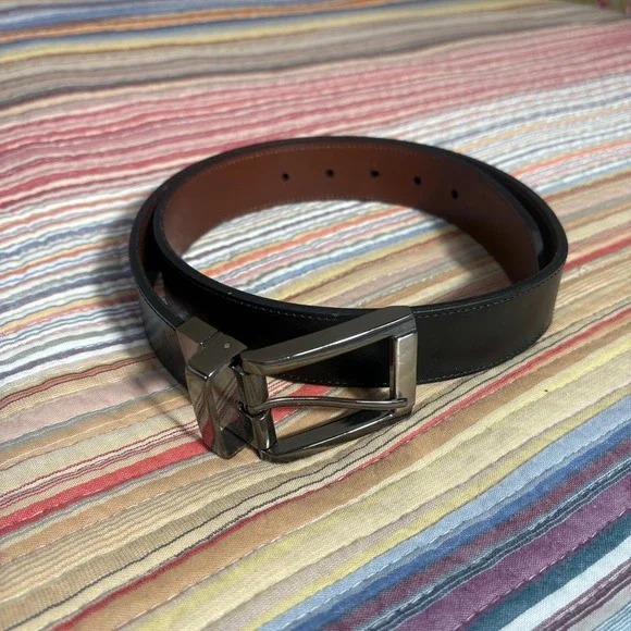 Dockers Mens Leather Belt Black & Brown Gunmetal Buckle 32/80 JBI Guatemala