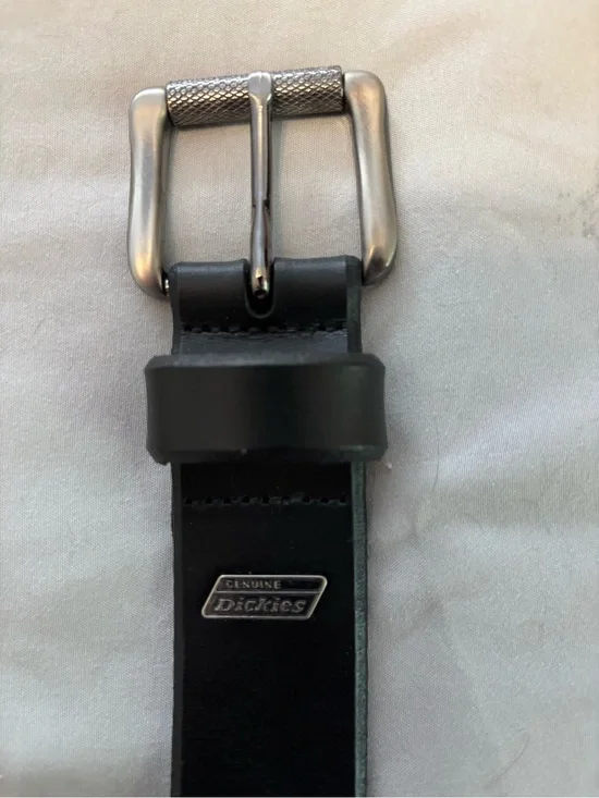 Dickies Black Leather Belt with Silver-Tone Buckle