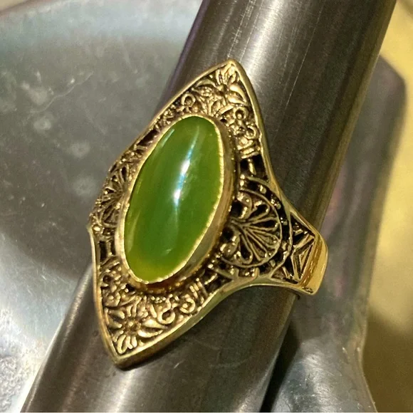 Seta Vintage long oval cabochon jade antiqued gold filigree ring sz 9