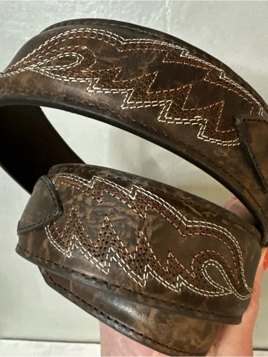 CODY JAMES HANDMADE LEATHER BELT MEXICO SZ 32