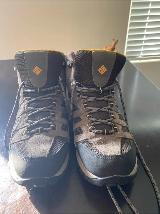 Columbia Brown and Black Men's Hiking Boots