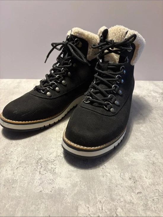 Cliffs Black Lace-Up Winter Boots with Cream Sherpa Collar women’s size 10