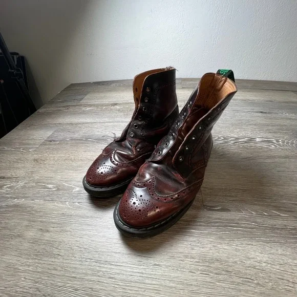 Solovair Brogue Boots Mens 7.5 Burgundy Leather Wingtip Made in England Heritage
