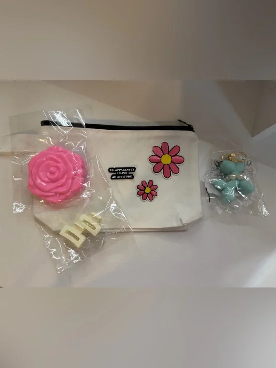 Handcrafted 5x7 White Canvas Cosmetic Bag with Accessories