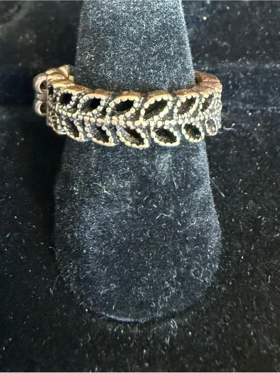 paparazzi Gold-Tone Leaf Link Band Ring