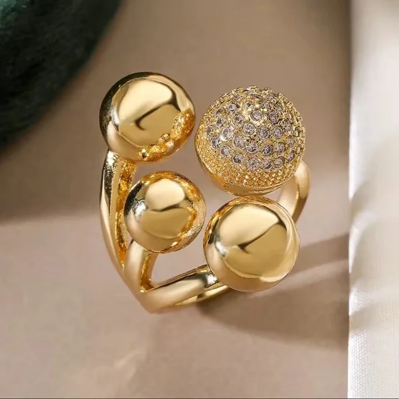Ball Gold Multi-Sphere Pavé Ring