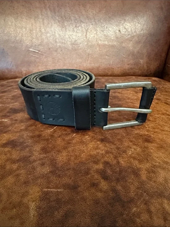 Timberland Black Leather Men's Belt with Brushed Silver Buckle Size 42