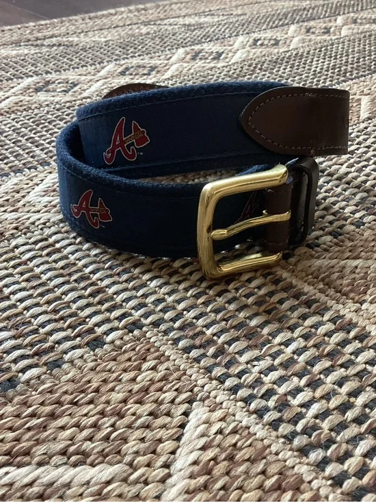 VINEYARD VINES Atlanta Braves Belt Size 30