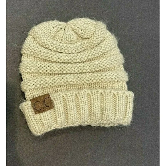 Girlie Girl Originals C.C. Knit‎ Winter Beanie Hat Tan Excellent Condition!!