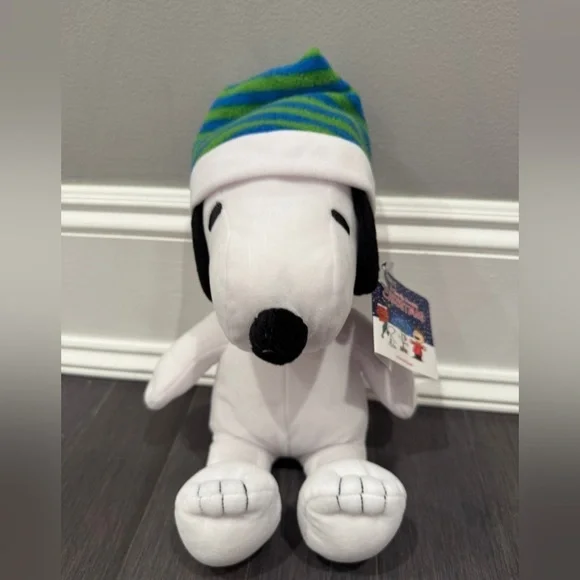 NWT Peanuts Snoopy Christmas Plush with Red Scarf-Charlie Brown