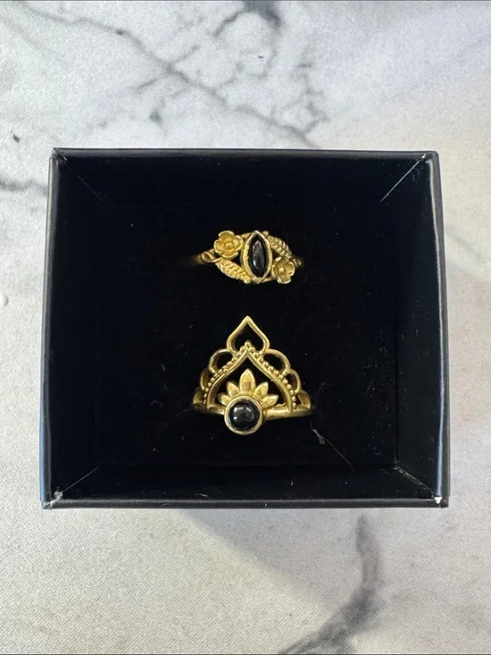 Brass & Onyx Stone Floral Ring Set ✨ never used